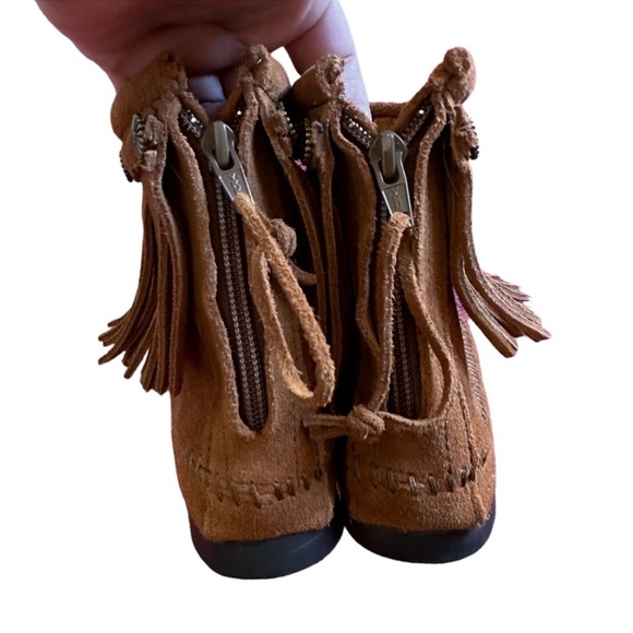 Minnetonka Brown Fringe Anywhere Ankle Boots. Size 6.5 - Picture 4 of 5
